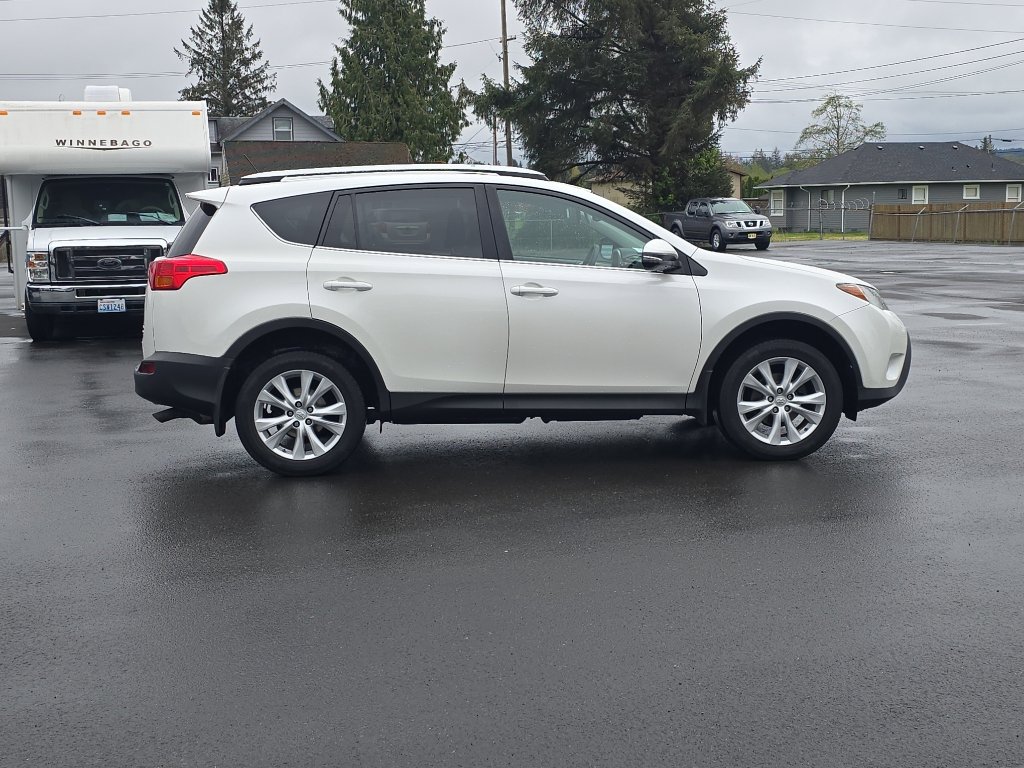 Used 2014 Toyota RAV4 Limited w/ Technology Package AWD/4WD image 7