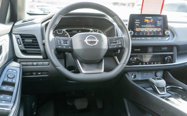 Certified 2025 Nissan Rogue SV image 14