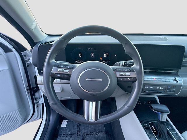 Used 2024 Hyundai Kona SEL image 11