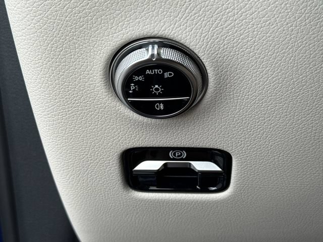 New 2025 Mercedes-Benz GLC 300 4MATIC image 16