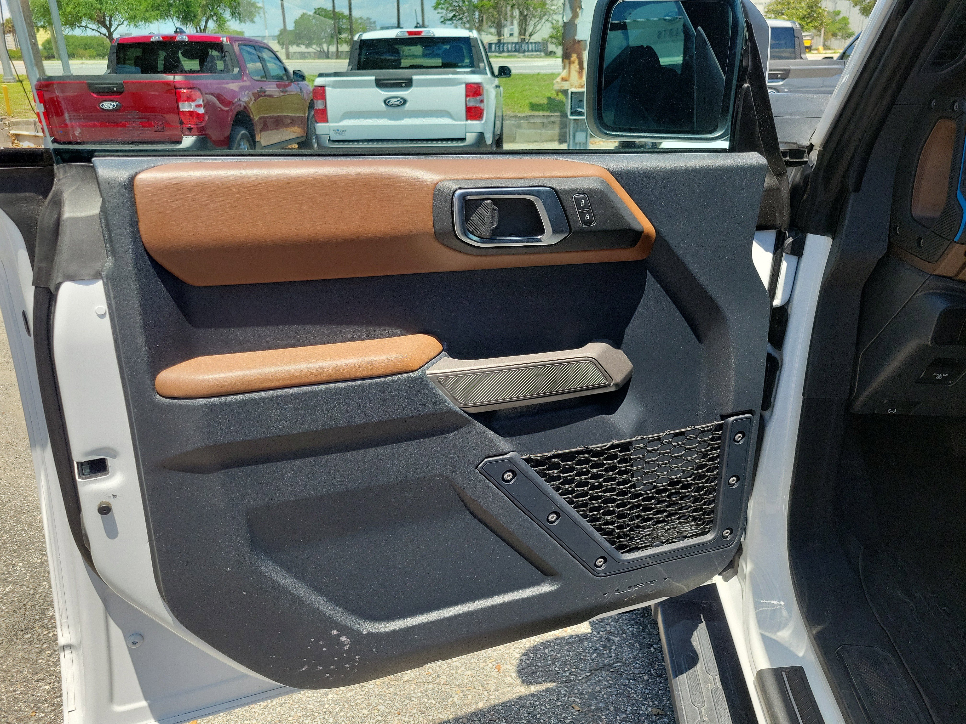 Used 2023 Ford Bronco Outer Banks AWD/4WD image 16