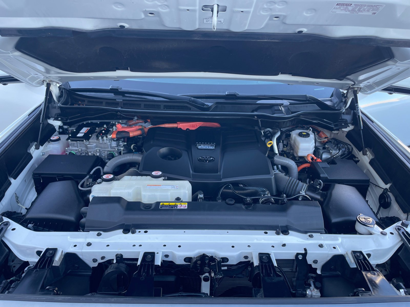 Used 2023 Toyota Tundra Platinum w/ Advanced Package image 21