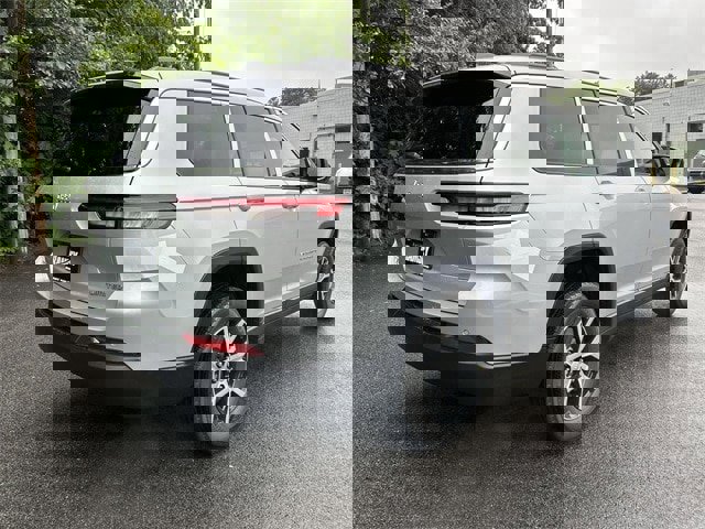 New 2025 Jeep Grand Cherokee L Limited image 8