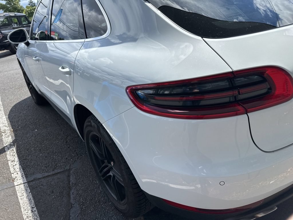 Used 2018 Porsche Macan S AWD/4WD image 2