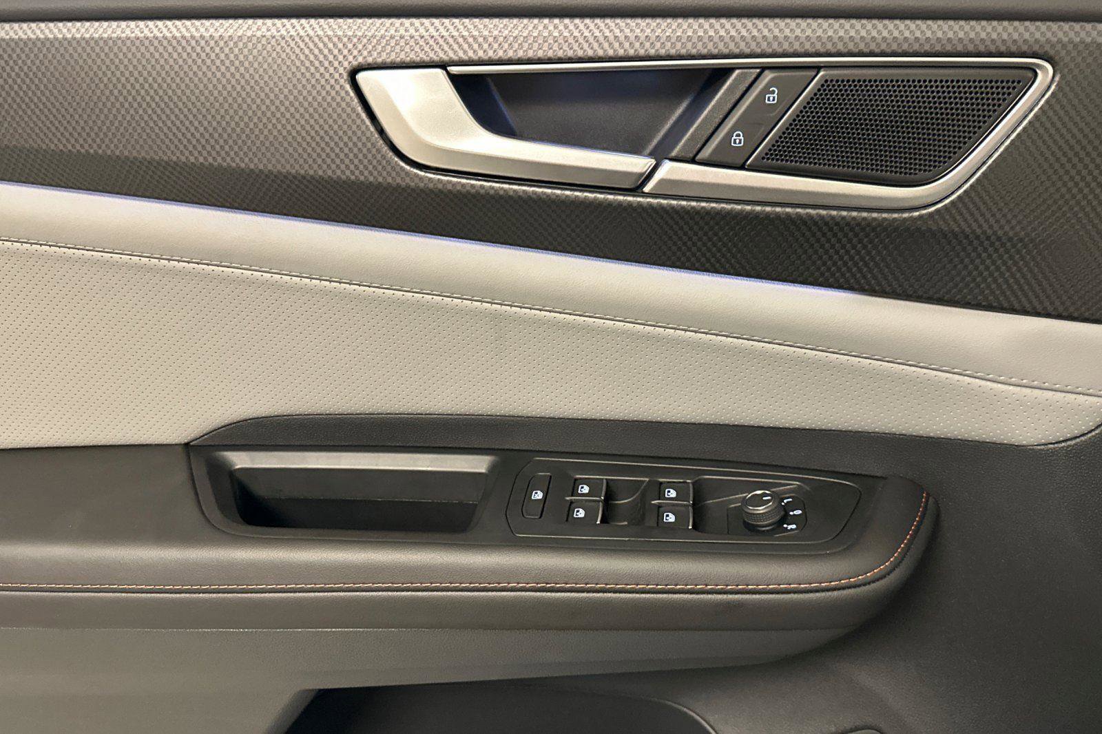 New 2025 Volkswagen Atlas Peak Edition SE image 10