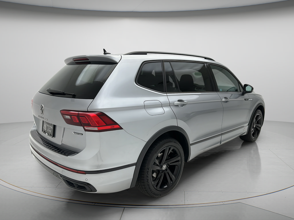 Used 2023 Volkswagen Tiguan SE R-Line AWD/4WD image 5