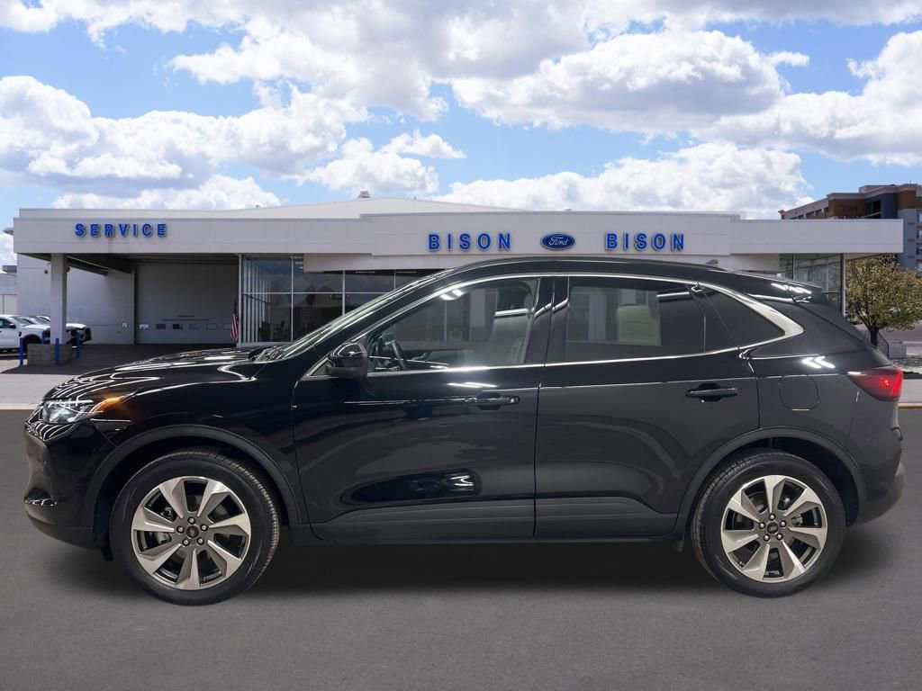 Used 2025 Ford Escape Platinum image 6