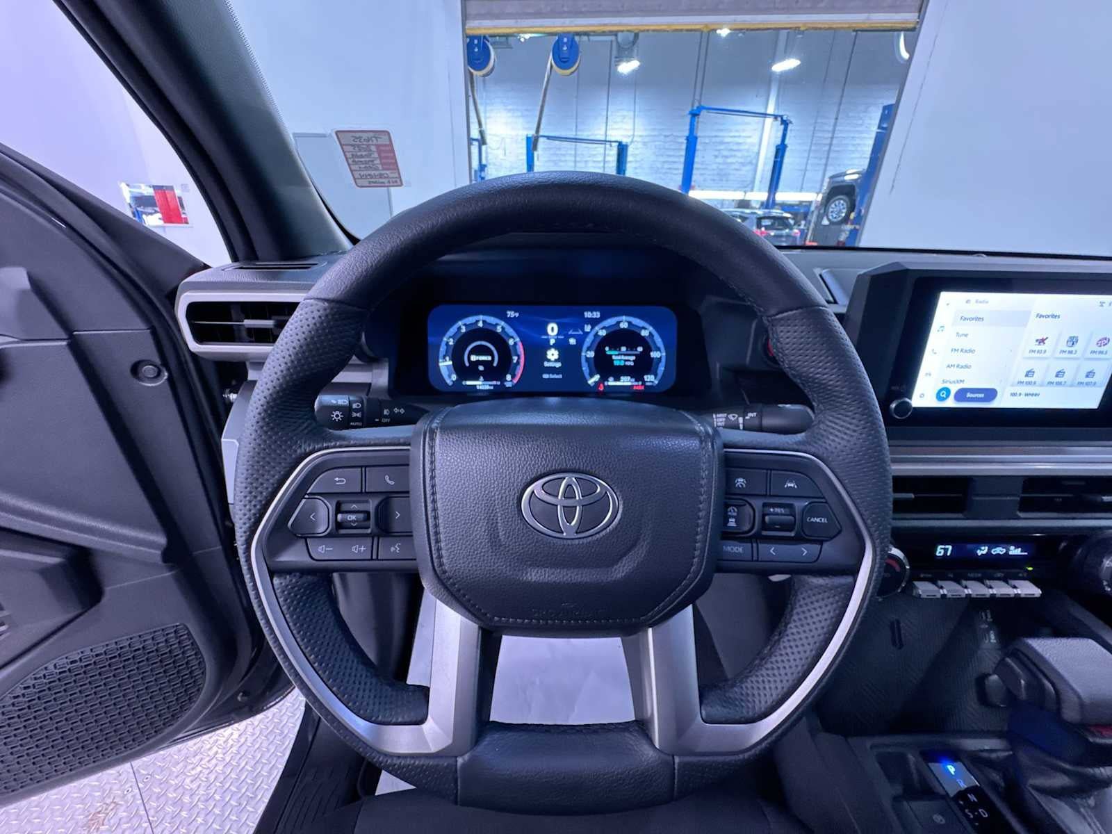 Used 2025 Toyota Tacoma TRD Off-Road AWD/4WD image 15