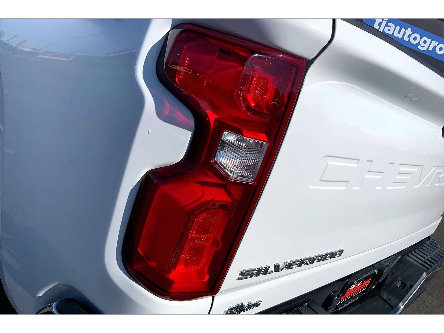 Used 2024 Chevrolet Silverado 3500 LTZ AWD/4WD image 30
