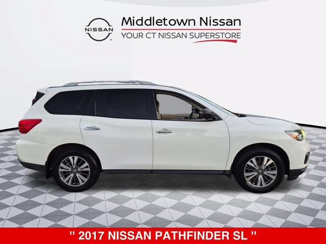 Used 2017 Nissan Pathfinder SL w/ SL Premium Package AWD/4WD image 2