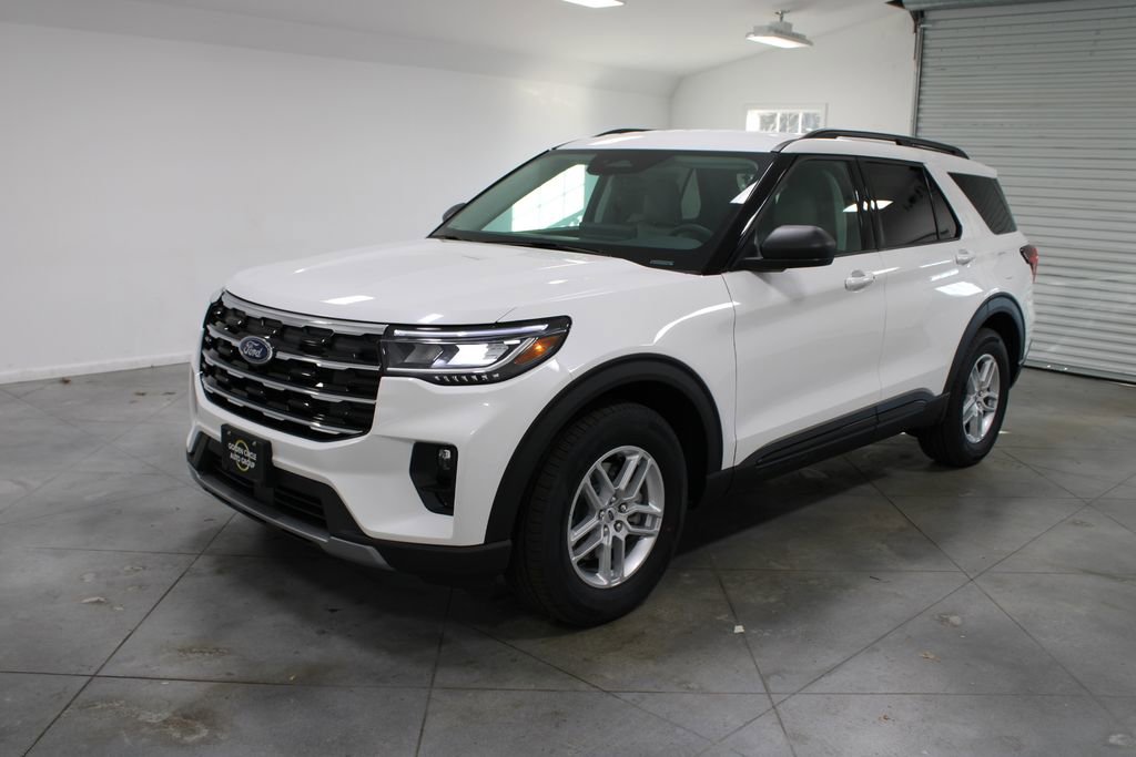 New 2026 Ford Explorer Active w/ Active Comfort Package image 3