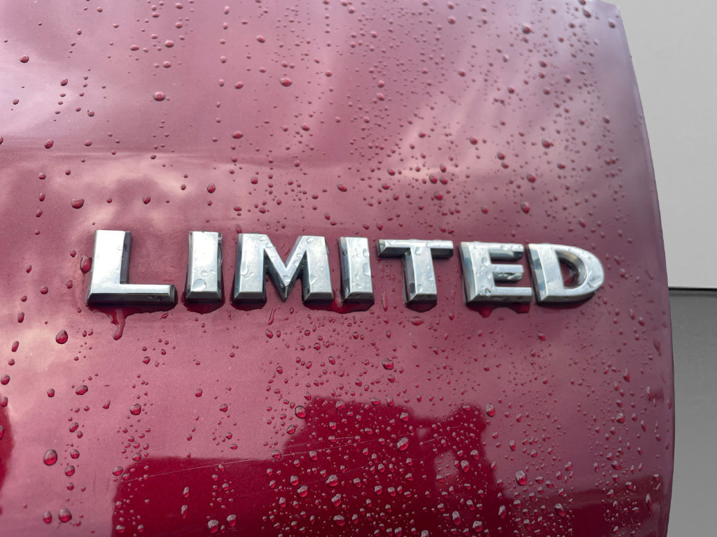 Used 2020 Jeep Grand Cherokee Limited AWD/4WD image 18