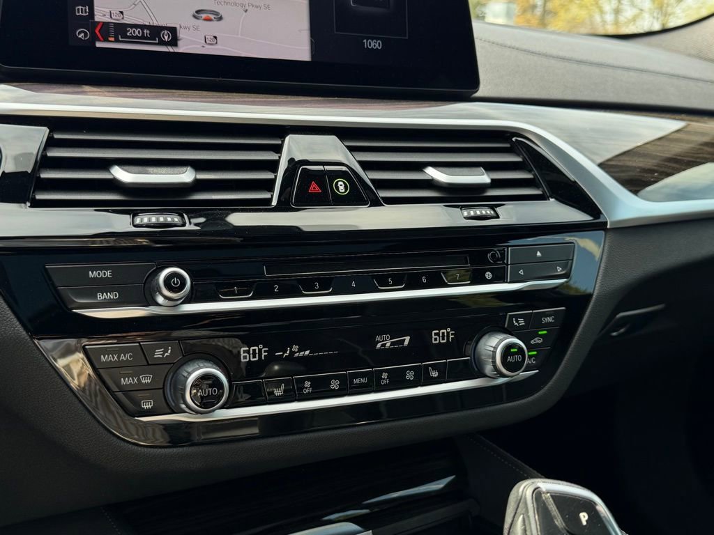 Used 2019 BMW M550i xDrive w/ Premium Package 2 image 20