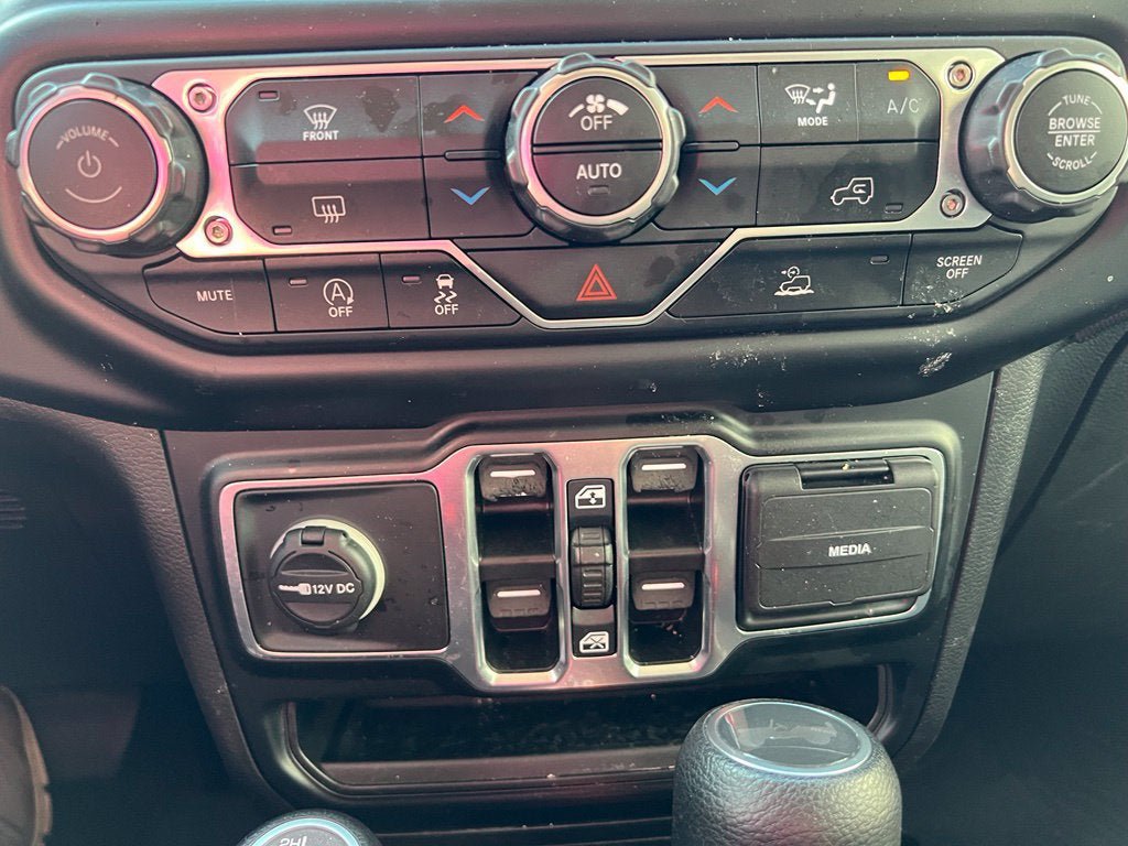 Certified 2022 Jeep Wrangler Unlimited Sport AWD/4WD image 17