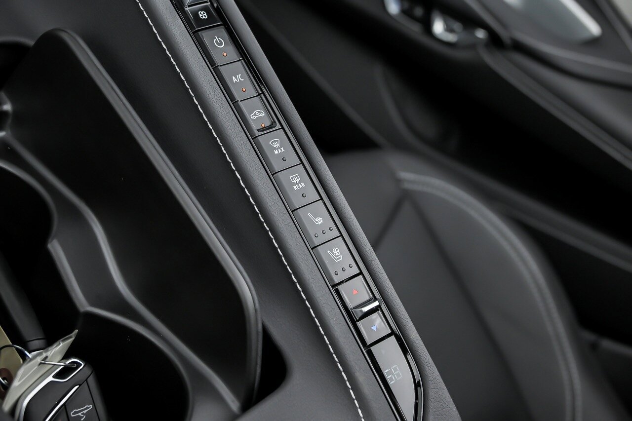 Used 2024 Chevrolet Corvette Z06 RWD image 36