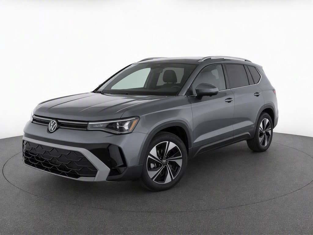 Used 2026 Volkswagen Taos SE AWD/4WD image 1