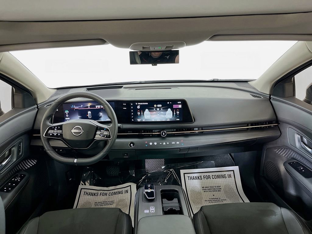 Used 2025 Nissan Ariya AWD image 12