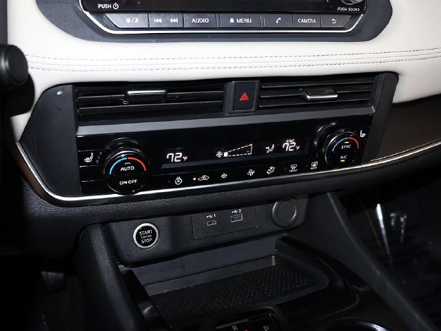 Used 2023 Nissan Rogue SV w/ SV Premium B Package FWD image 19
