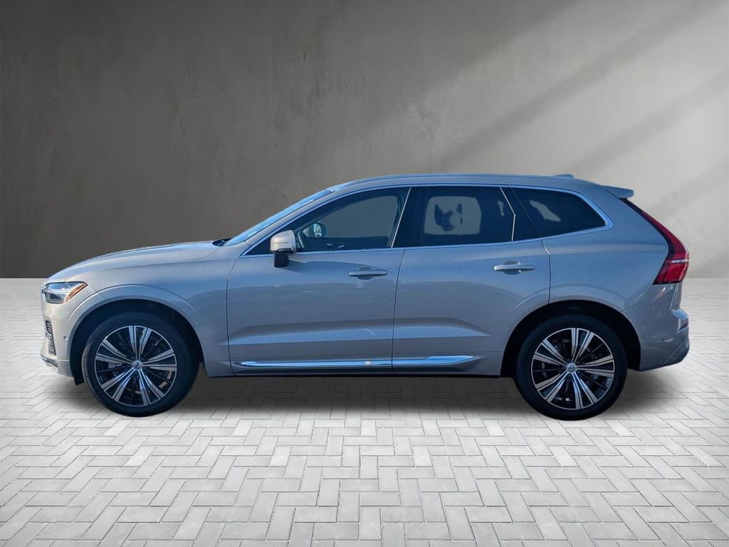 Used 2023 Volvo XC60 B6 Ultimate w/ Climate Package image 4