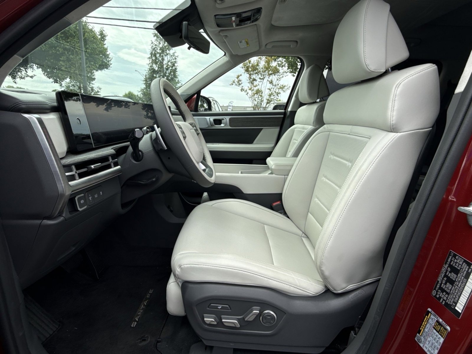 Used 2025 Hyundai Santa Fe Calligraphy image 13