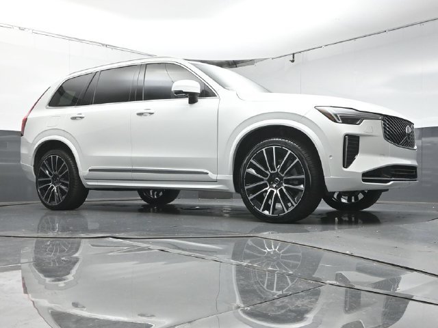 Used 2026 Volvo XC90 B6 Plus w/ Protection Package Premier AWD/4WD image 42