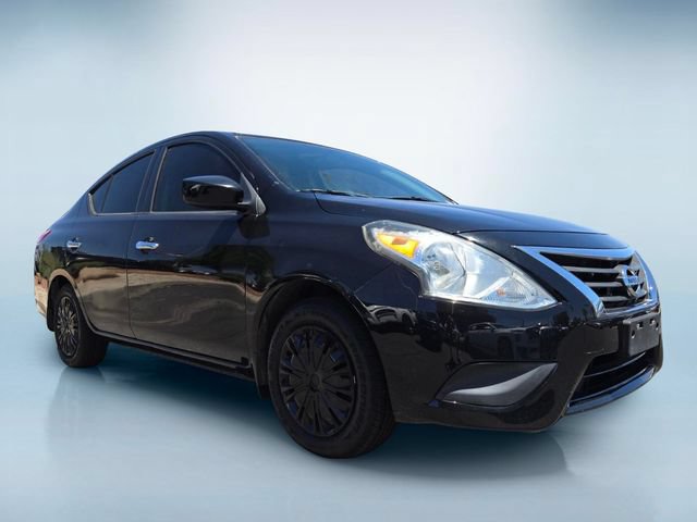 Used 2016 Nissan Versa SV w/ SV Tech Package FWD image 2
