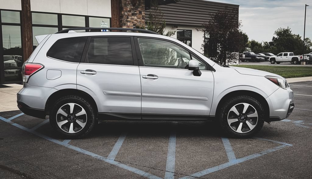 Used 2017 Subaru Forester 2.5i Limited AWD/4WD image 26