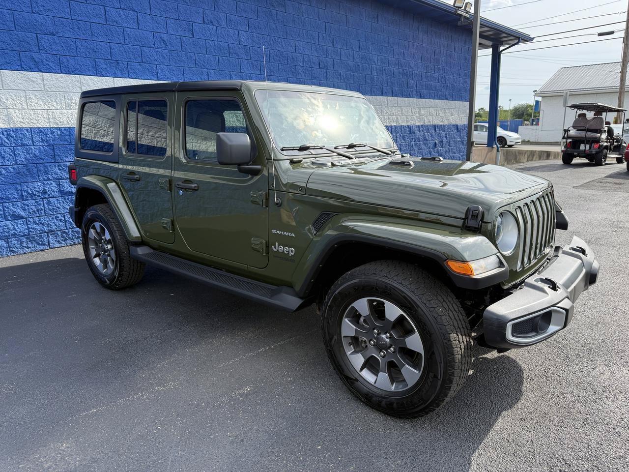 Used 2022 Jeep Wrangler Unlimited Sahara w/ Cold Weather Group AWD/4WD image 3