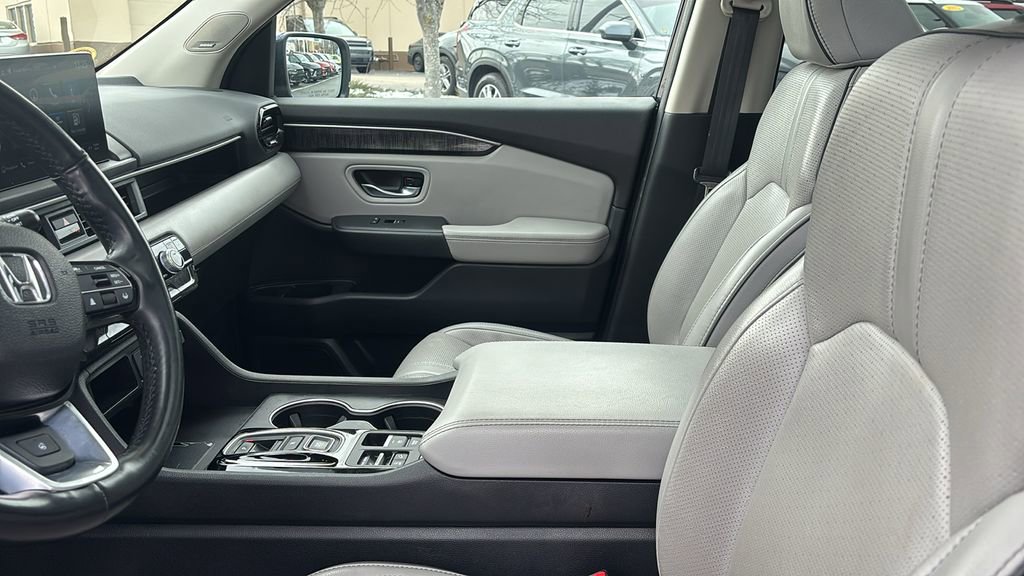 Used 2024 Honda Pilot Elite image 24