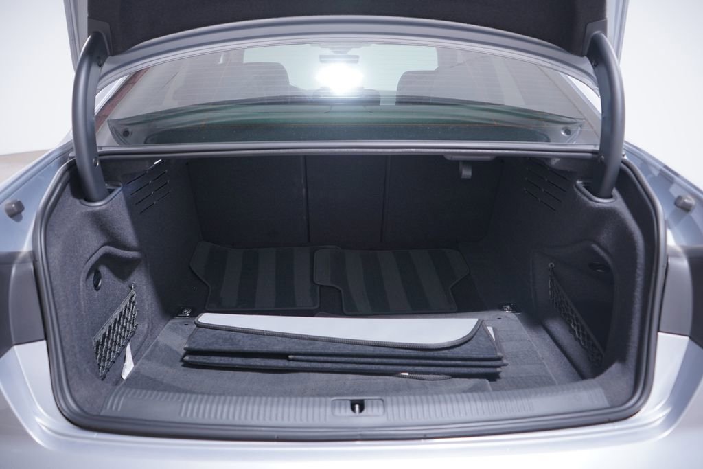 Used 2022 Audi A4 2.0T Premium w/ Convenience Package image 23