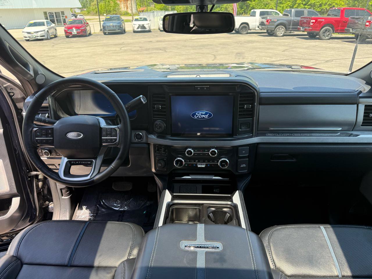 Used 2025 Ford F250 Platinum w/ FX4 Off-Road Package AWD/4WD image 16