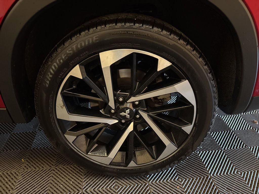 Used 2024 Mitsubishi Outlander SE image 25