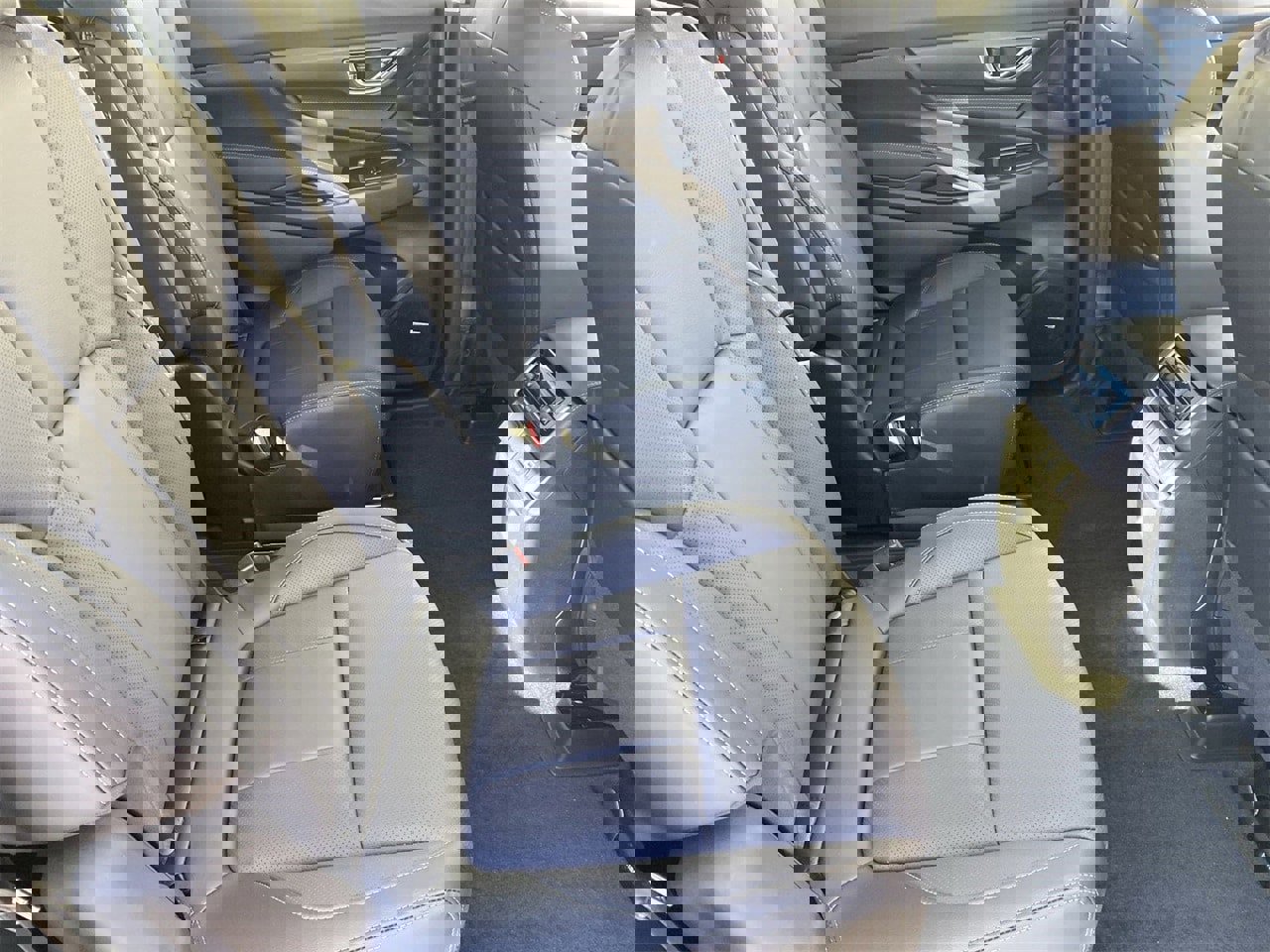 New 2025 Subaru Ascent Limited w/ Popular Package #2 image 9