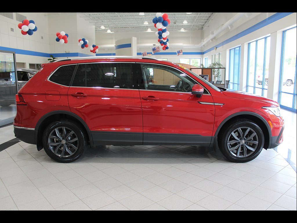Used 2022 Volkswagen Tiguan SE AWD/4WD image 4