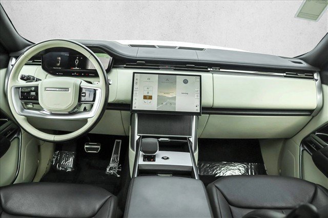 Used 2024 Land Rover Range Rover Long Wheelbase SE AWD/4WD image 20