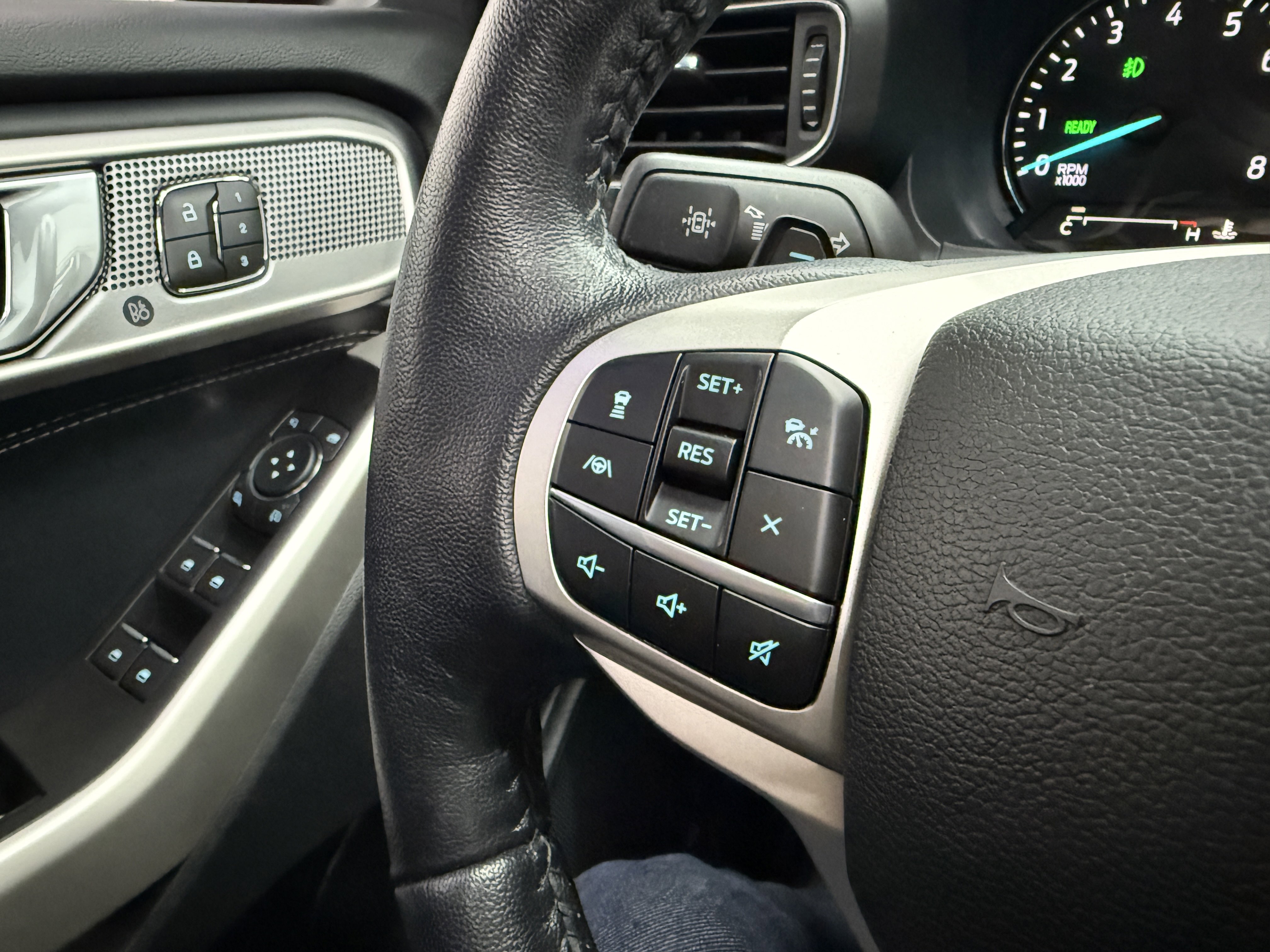 Used 2021 Ford Explorer Limited image 18