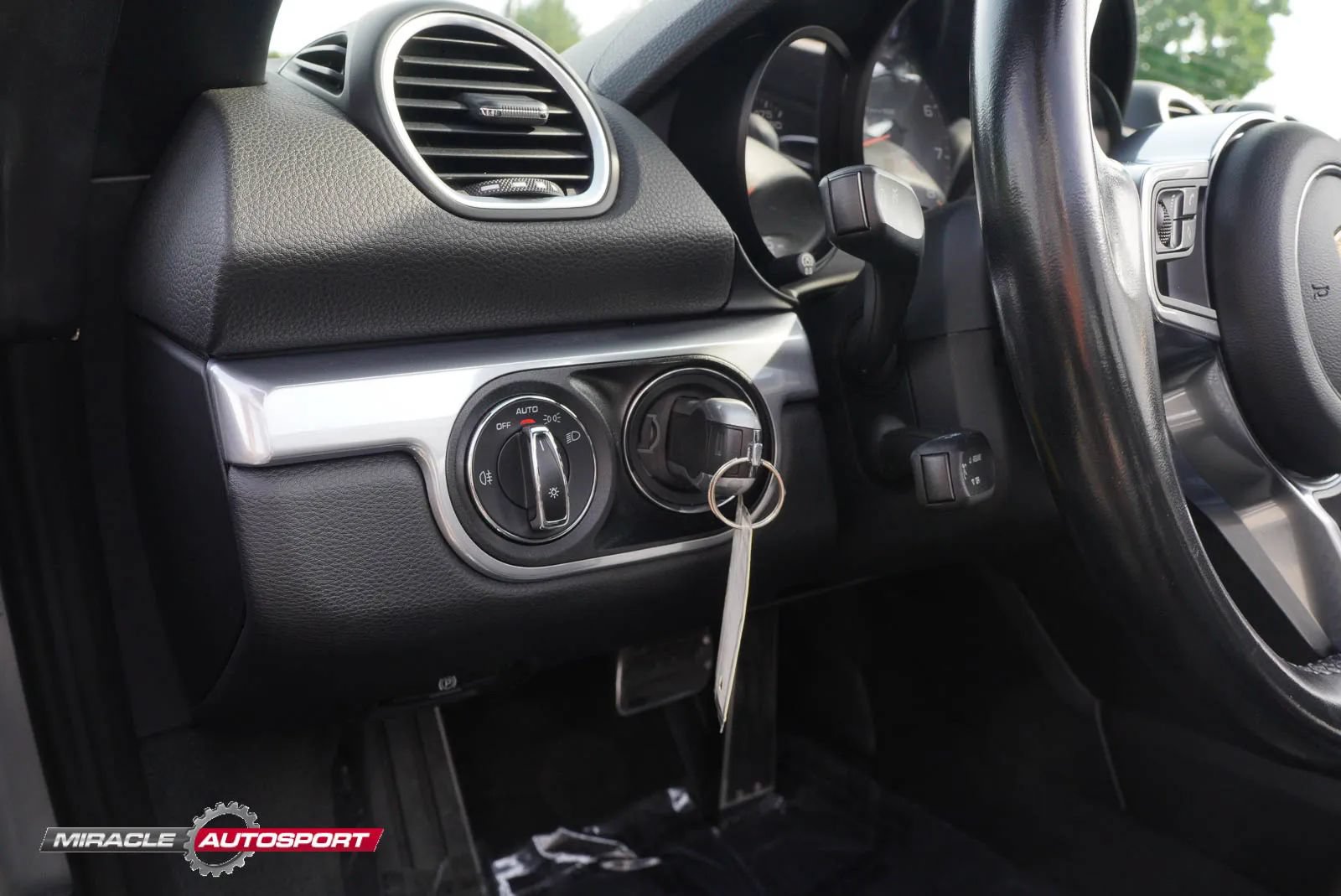 Used 2018 Porsche 718 Boxster S RWD image 31