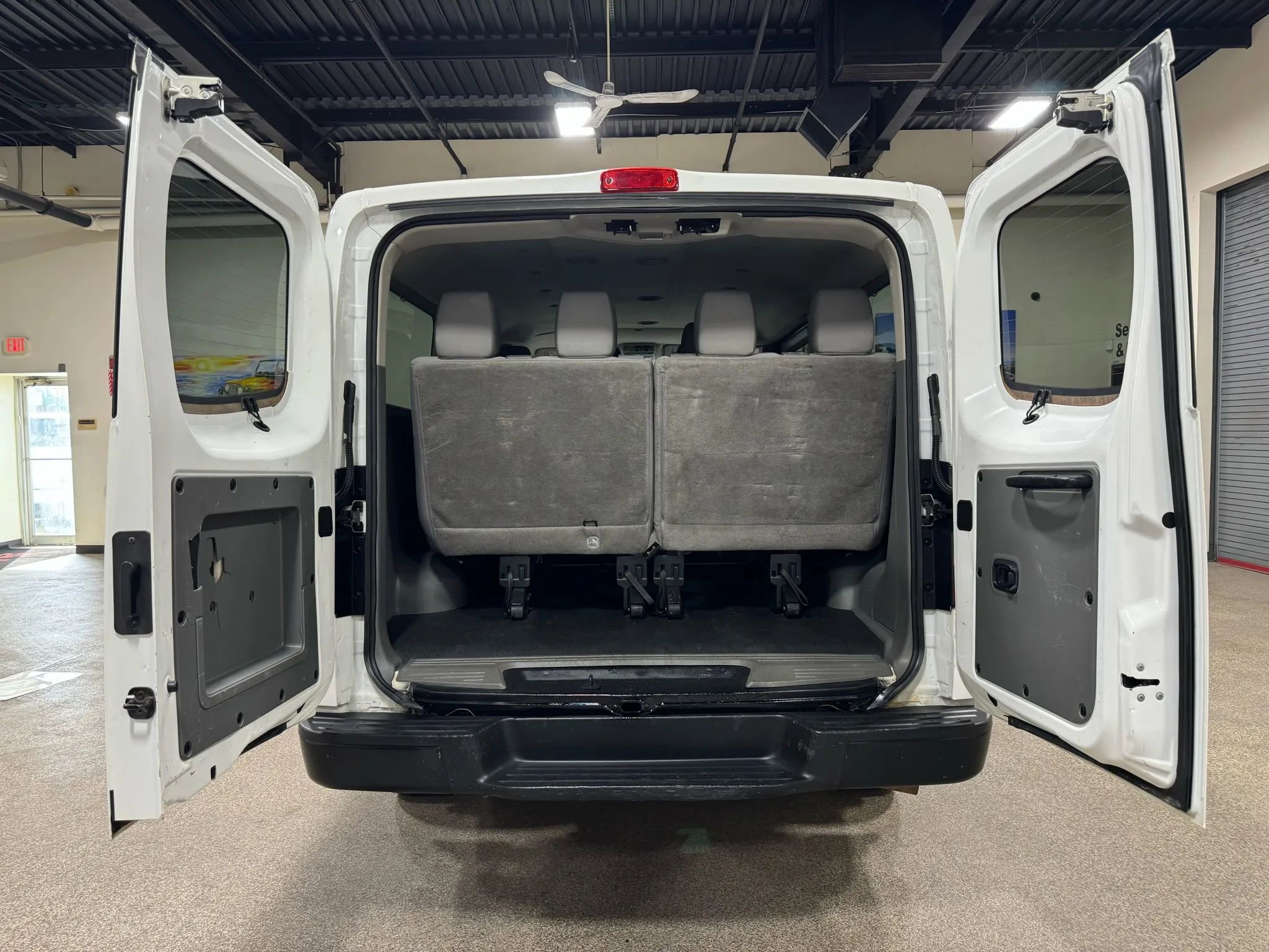 Used 2018 Nissan NV 3500 S image 38