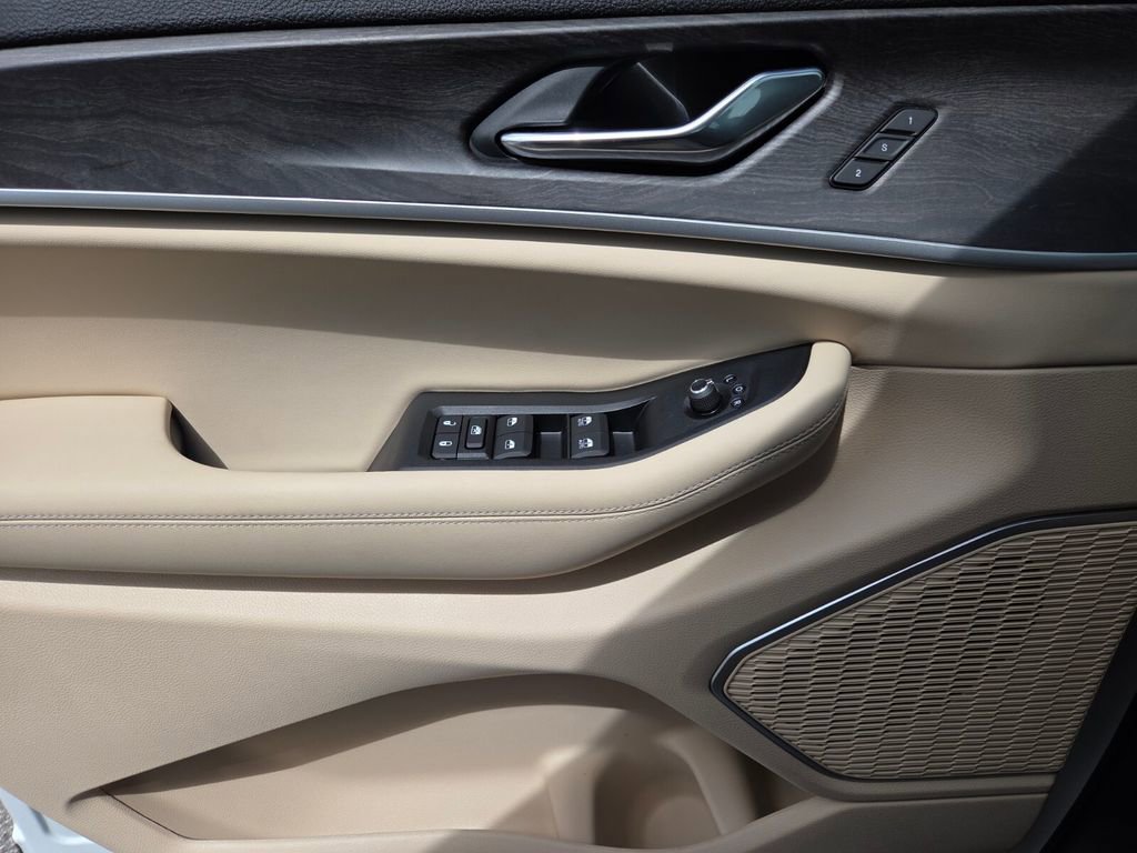 New 2026 Jeep Grand Cherokee L Limited RWD image 15