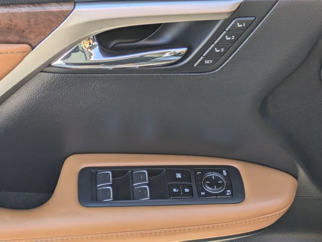 Used 2022 Lexus RX 350L Premium w/ Premium Package AWD/4WD image 27