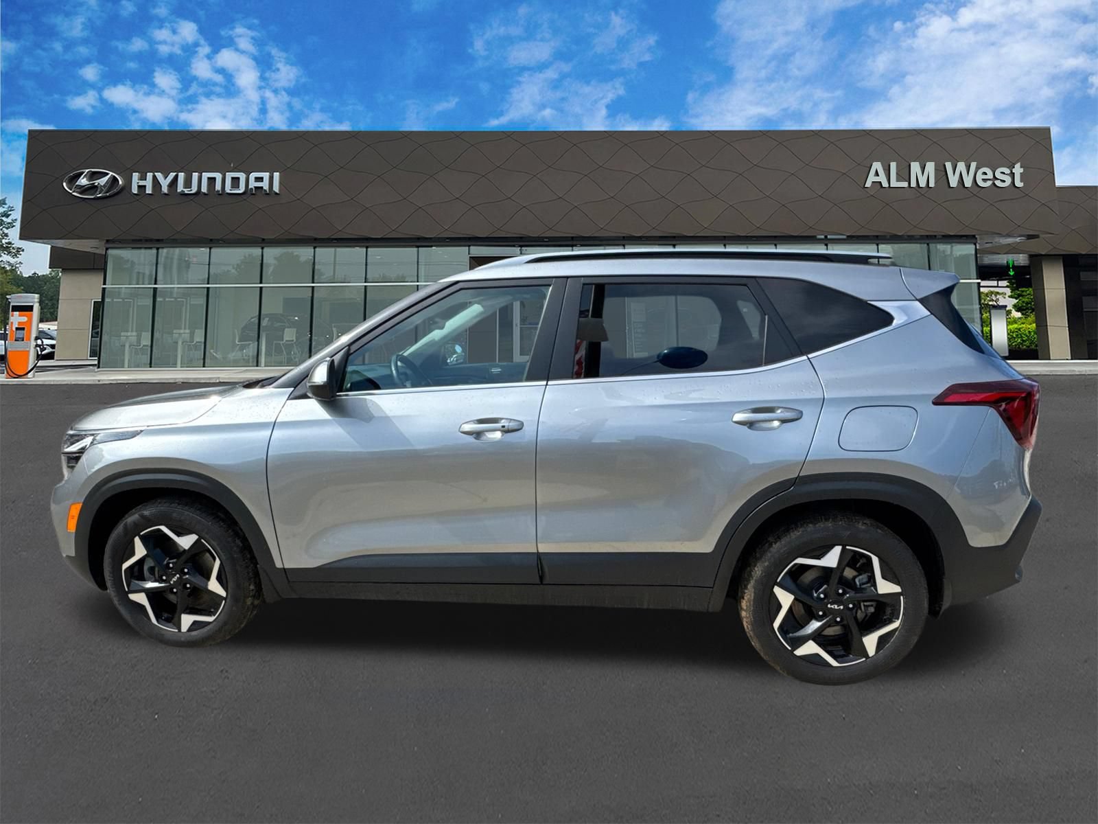 Used 2024 Kia Seltos EX AWD/4WD image 8