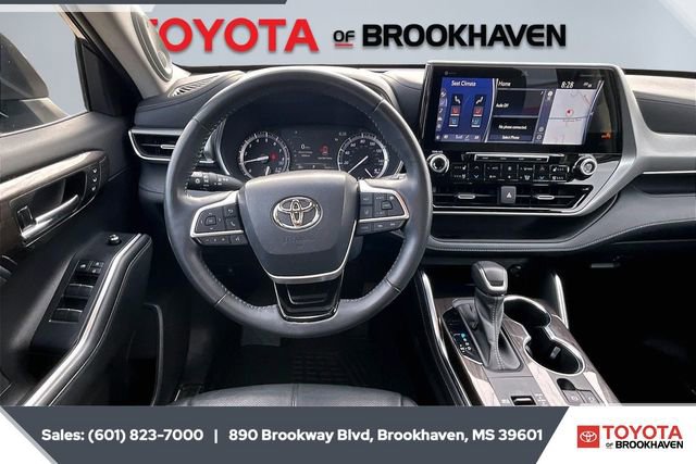 Used 2022 Toyota Highlander Platinum image 5