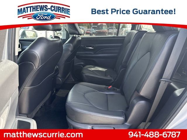 Used 2024 Toyota Grand Highlander XLE image 12