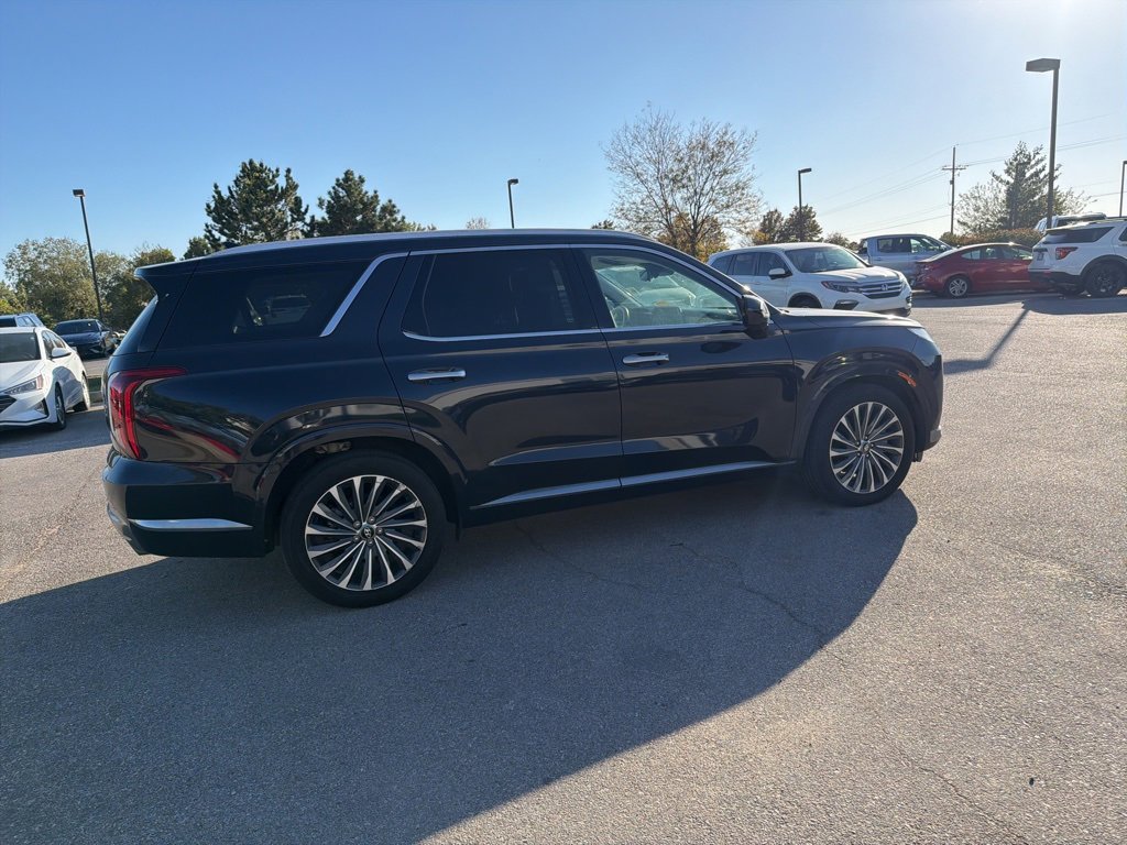 Used 2024 Hyundai Palisade Calligraphy image 5