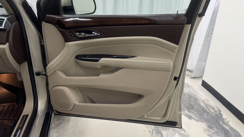 Used 2015 Cadillac SRX Performance w/ Driver Awareness Package AWD/4WD image 26