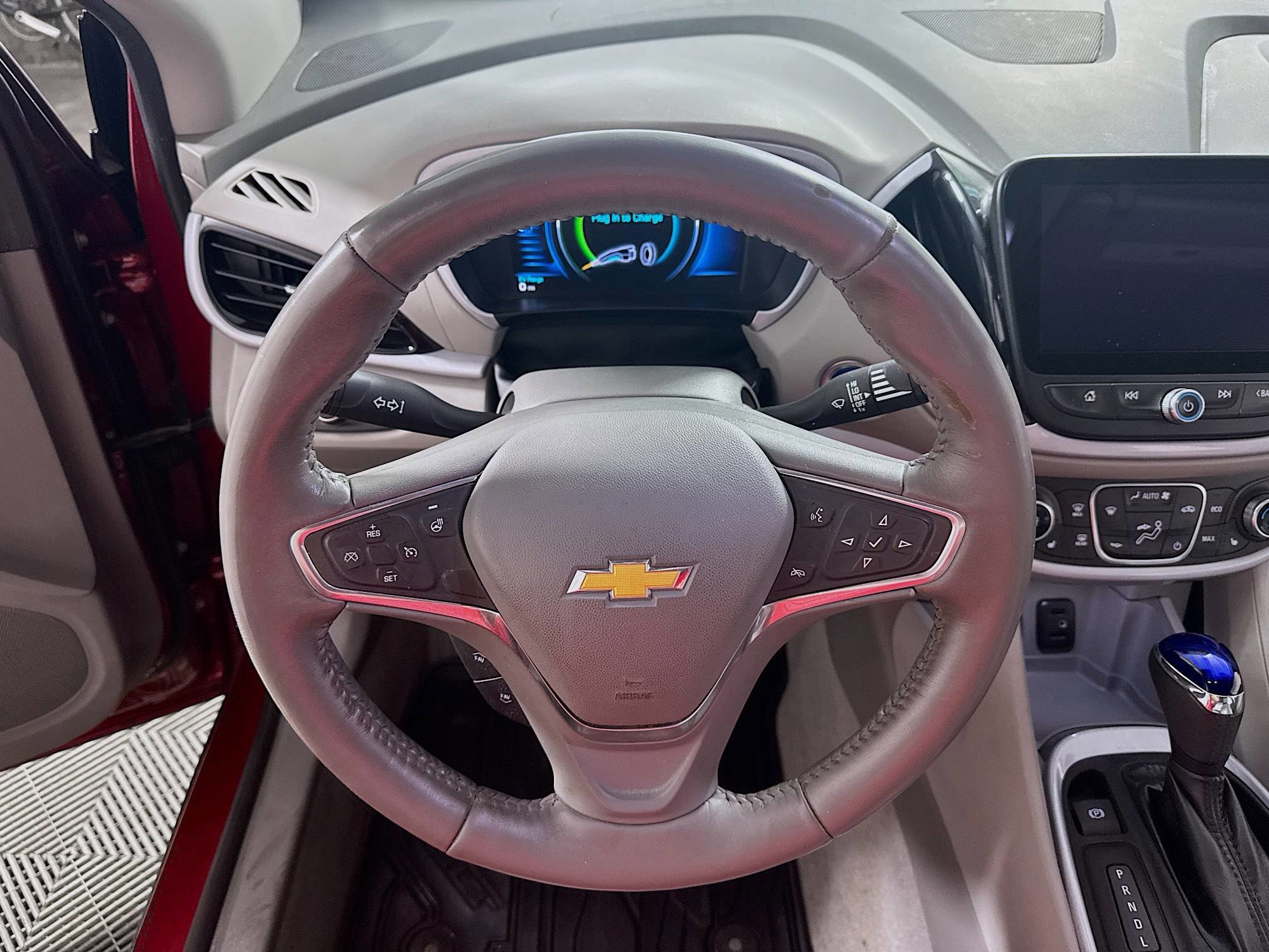 Used 2018 Chevrolet Volt LT w/ LT Driver Confidence Package image 13