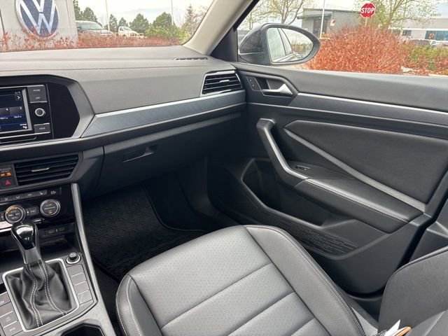 Certified 2024 Volkswagen Jetta SE FWD image 18