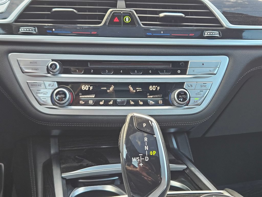 Used 2019 BMW 750i xDrive w/ M Sport Package AWD/4WD image 24