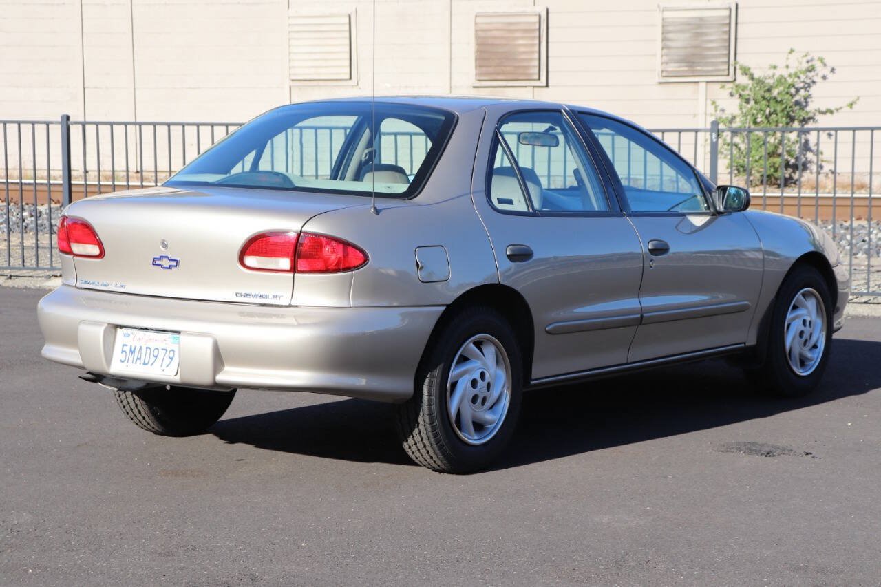 Used 1997 Chevrolet Cavalier LS w/ Preferred Equipment Group 2 FWD image 9