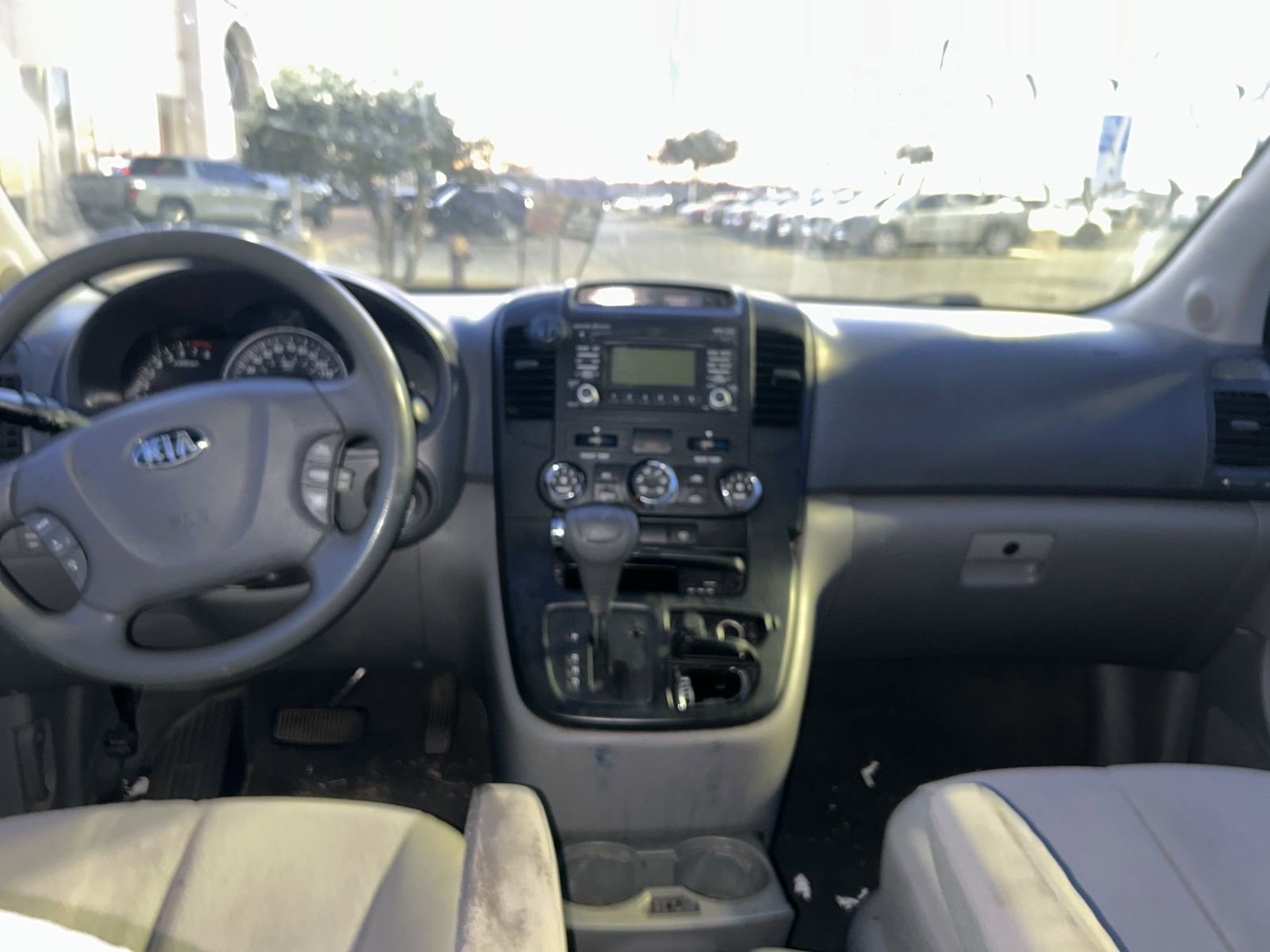 Used 2014 Kia Sedona LX image 11